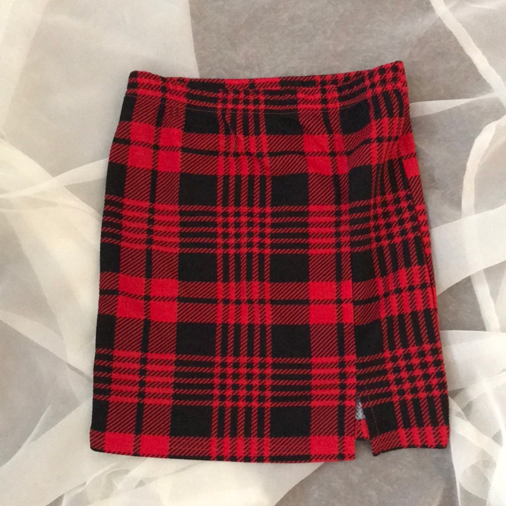 Shein mini skirt! NWOT plaid, girls size 9